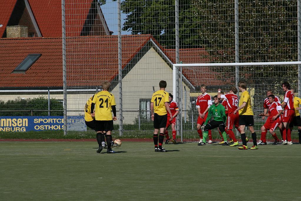 Hhafen-Sereetz 3-0 071.jpg - 21 Mann im Strafraum des TSV.